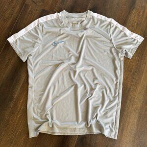 Nike Dri-fit shirt. Slim fit.